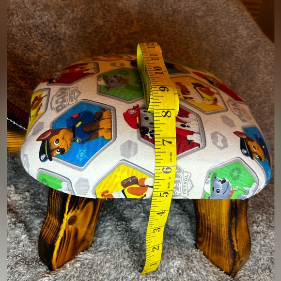 Handmade one-of-a-kind solid oak wood turtle shaped footstool - Picture 2 of 4